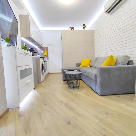 Ally's Place Apartment Varna