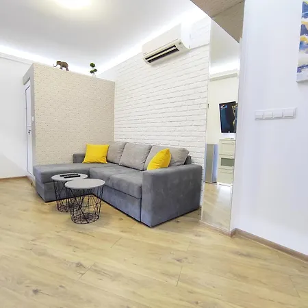 Ally's Place * Varna