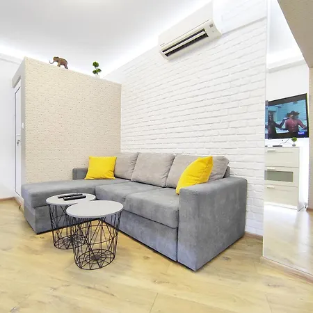 Ally's Place Varna